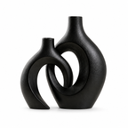 Conjunto Jarrón Kanso negro mate sobre fondo blanco, vista de producto