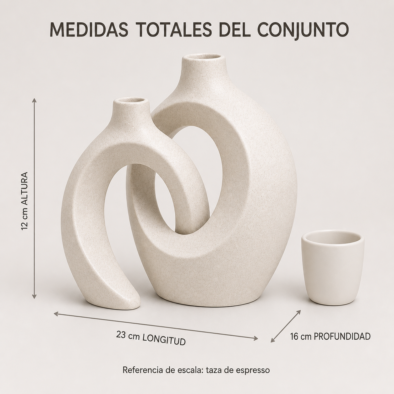 Medidas totales del conjunto Jarrón Kanso: 23 × 16 × 12 cm.